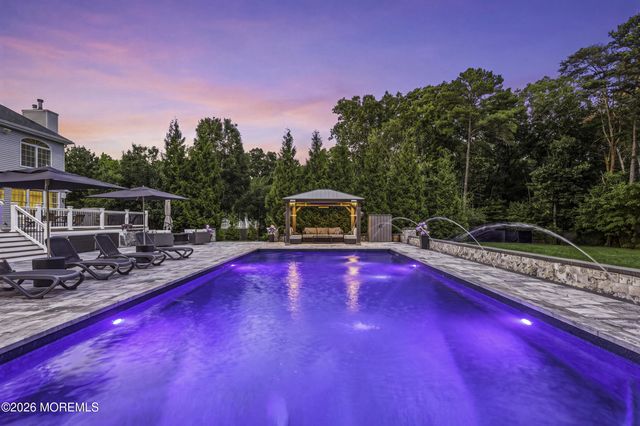 11 Swallow Tail Court, Jackson, NJ 08527