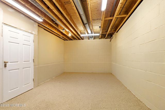 11 Swallow Tail Court, Jackson, NJ 08527