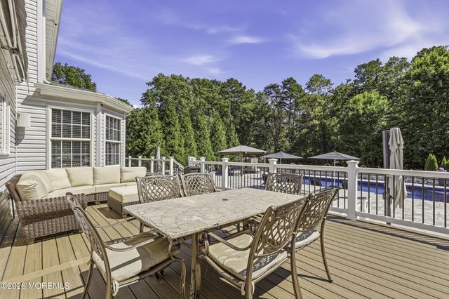 11 Swallow Tail Court, Jackson, NJ 08527