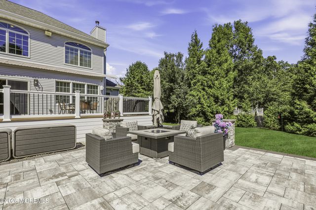 11 Swallow Tail Court, Jackson, NJ 08527