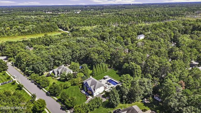 11 Swallow Tail Court, Jackson, NJ 08527