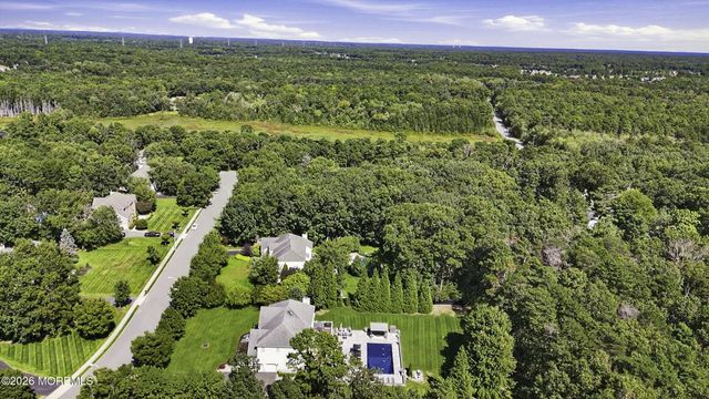 11 Swallow Tail Court, Jackson, NJ 08527