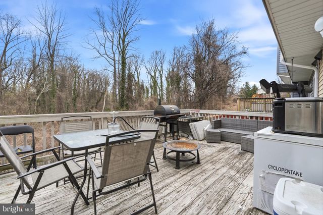 5815 FALKLAND PL, Capitol Heights, MD 20743