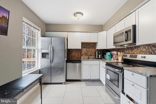 5815 FALKLAND PL, Capitol Heights, MD 20743