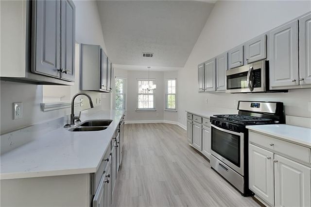 4642 Devencrest Lane, Buford, GA 30519