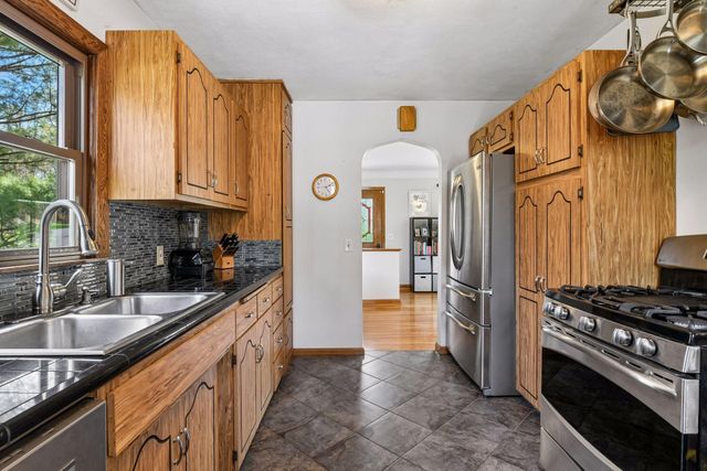 3001 Groveland School Road, Minnetonka, MN 55391