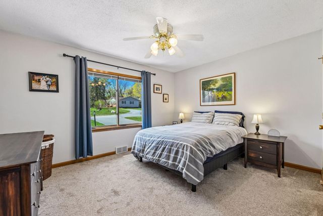 3001 Groveland School Road, Minnetonka, MN 55391