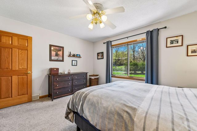 3001 Groveland School Road, Minnetonka, MN 55391