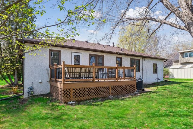 3001 Groveland School Road, Minnetonka, MN 55391