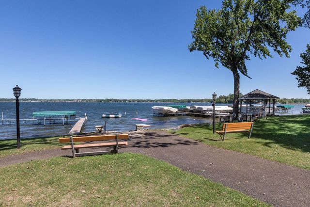 3001 Groveland School Road, Minnetonka, MN 55391