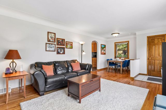 3001 Groveland School Road, Minnetonka, MN 55391