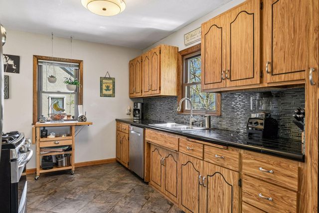 3001 Groveland School Road, Minnetonka, MN 55391