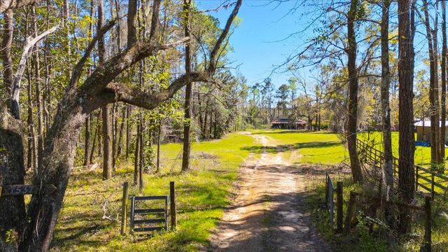 7537 Old St Augustine Road, Tallahassee, FL 32301