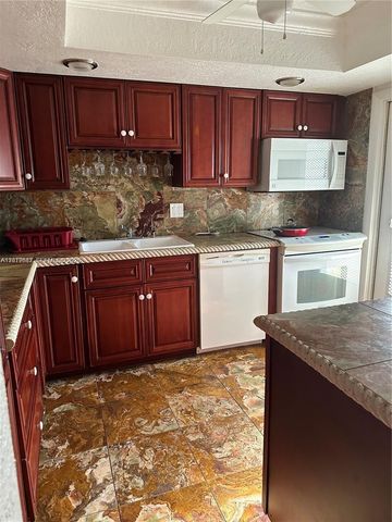 19051 NE 2nd Avenue 1514, Miami, FL 33179