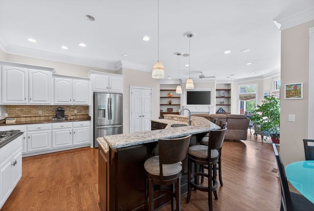 318 Hurst Dr, Old Hickory, TN 37138