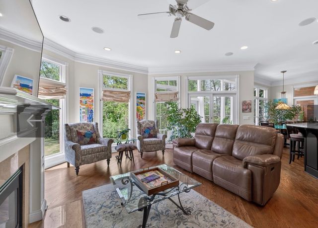 318 Hurst Dr, Old Hickory, TN 37138