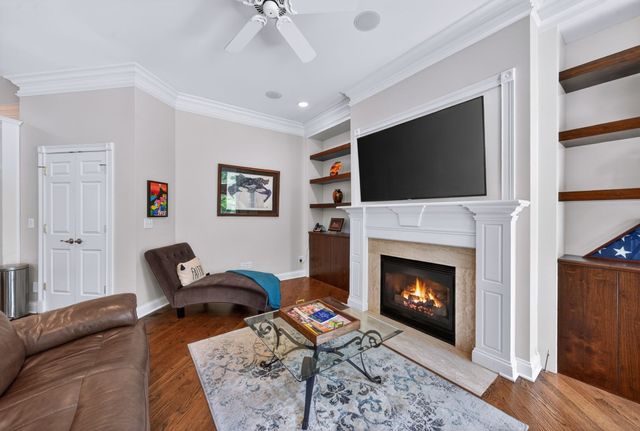 318 Hurst Dr, Old Hickory, TN 37138