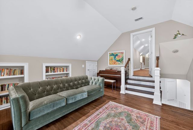 318 Hurst Dr, Old Hickory, TN 37138
