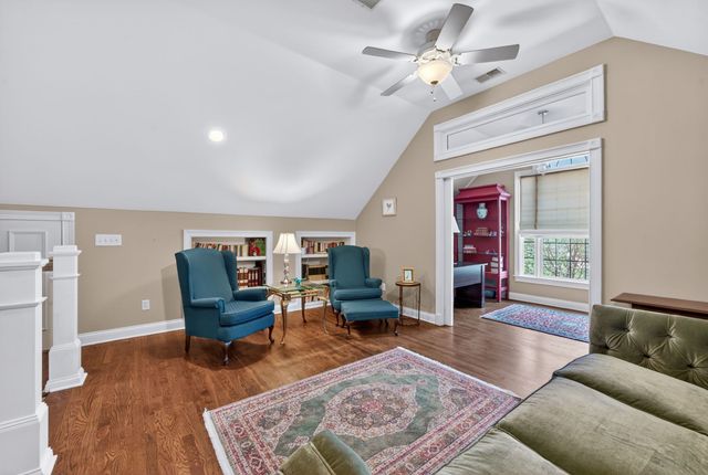 318 Hurst Dr, Old Hickory, TN 37138