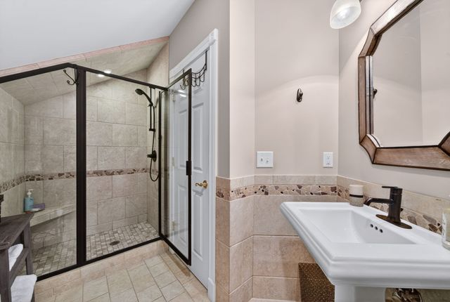 318 Hurst Dr, Old Hickory, TN 37138