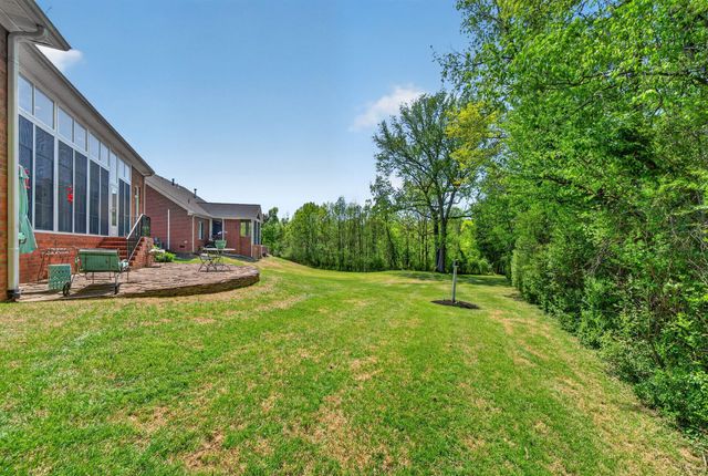 318 Hurst Dr, Old Hickory, TN 37138