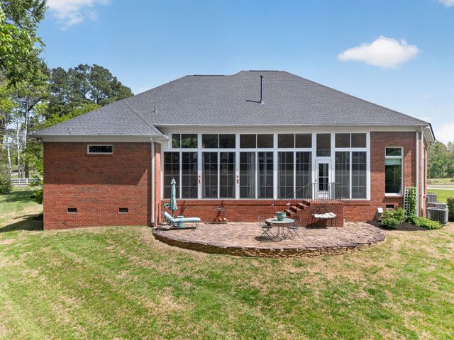 318 Hurst Dr, Old Hickory, TN 37138