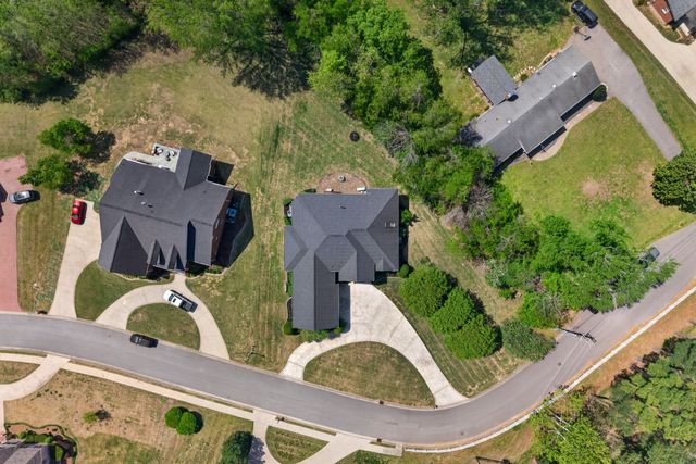 318 Hurst Dr, Old Hickory, TN 37138