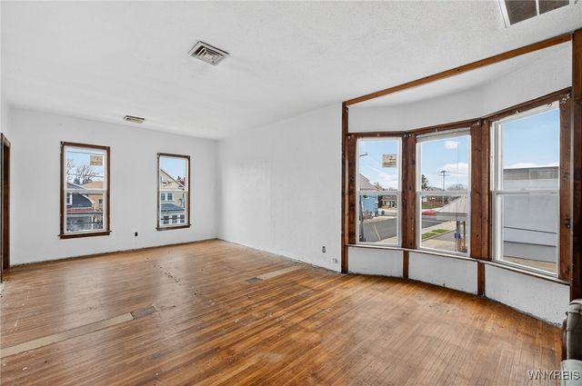 221 Kirby Avenue, Lackawanna, NY 14218