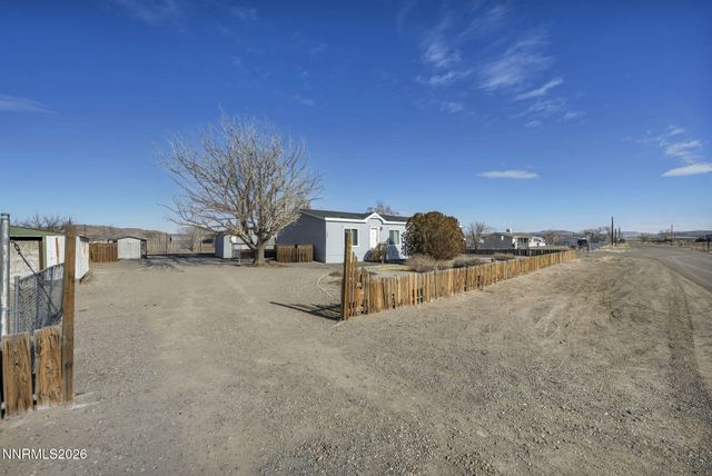 1495 Lake Avenue, Silver Springs, NV 89429