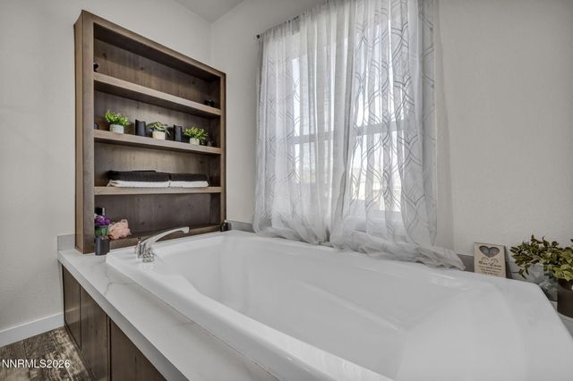 1495 Lake Avenue, Silver Springs, NV 89429