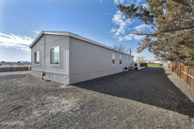 1495 Lake Avenue, Silver Springs, NV 89429