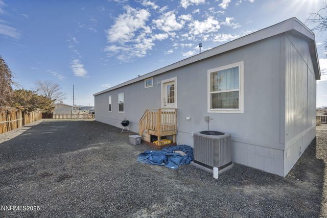 1495 Lake Avenue, Silver Springs, NV 89429