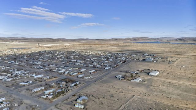 1495 Lake Avenue, Silver Springs, NV 89429
