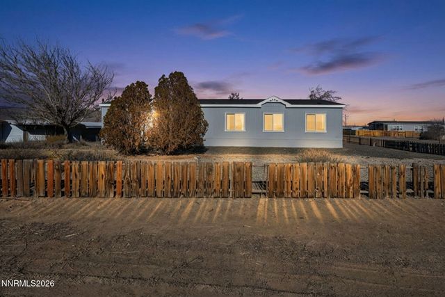 1495 Lake Avenue, Silver Springs, NV 89429