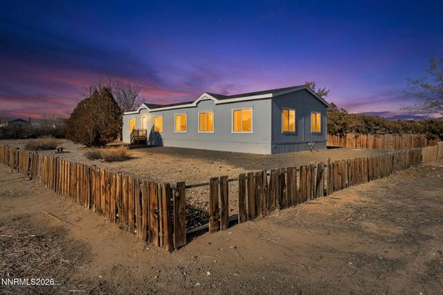 1495 Lake Avenue, Silver Springs, NV 89429