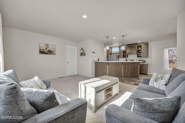 1495 Lake Avenue, Silver Springs, NV 89429