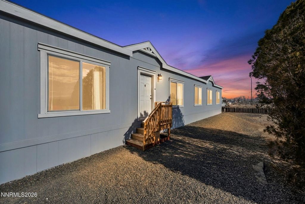 1495 Lake Avenue, Silver Springs, NV 89429