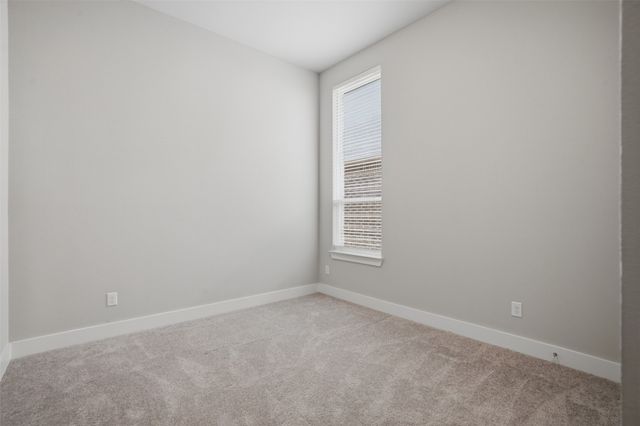 1915 Hillside Court, Van Alstyne, TX 75495