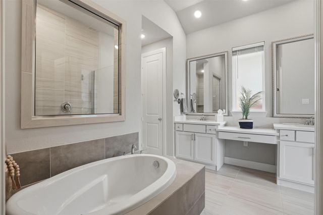 1915 Hillside Court, Van Alstyne, TX 75495