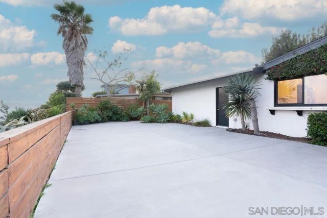 4617 Monongahela St, San Diego, CA 92117