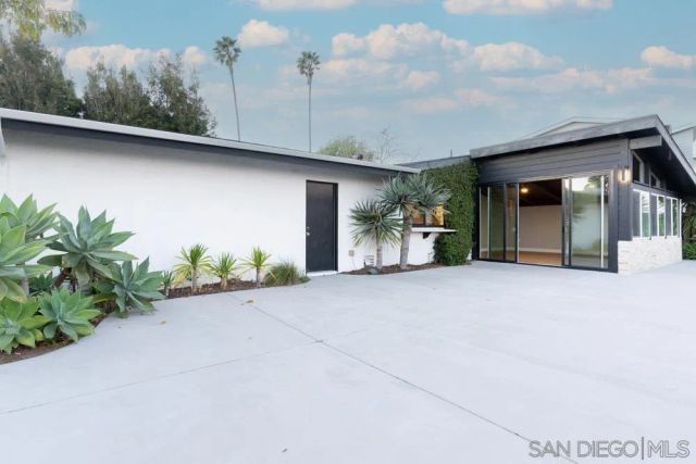 4617 Monongahela St, San Diego, CA 92117