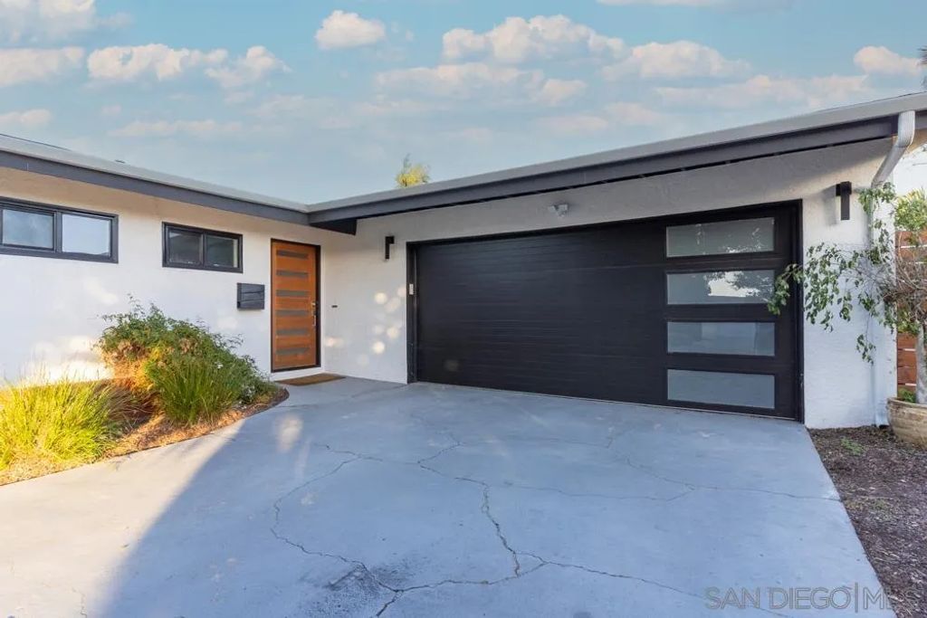 4617 Monongahela St, San Diego, CA 92117