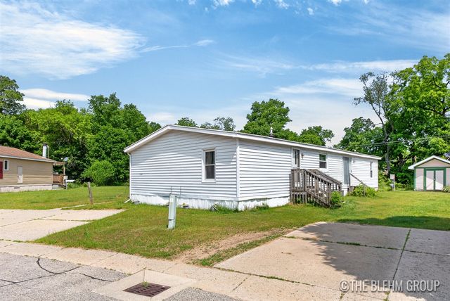 11235 Caron Street, Lowell, MI 49331