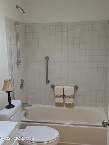 160D Gramercy Court, Lakewood, NJ 08701