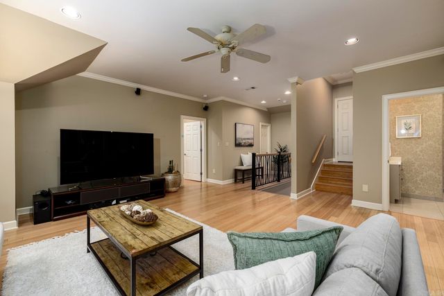 18 St Johns Place, Little Rock, AR 72207