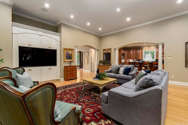 18 St Johns Place, Little Rock, AR 72207