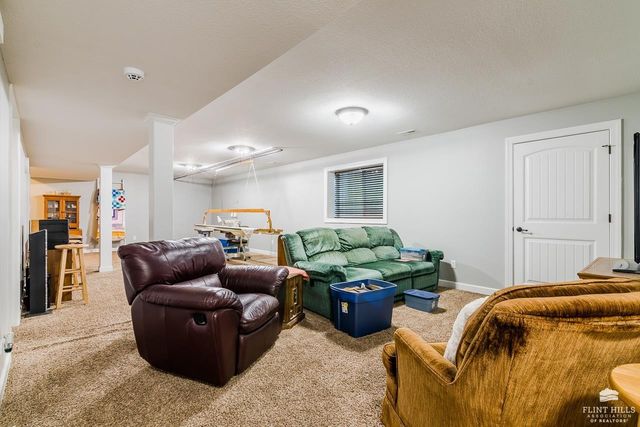 8797 Nellie Drive, Manhattan, KS 66502