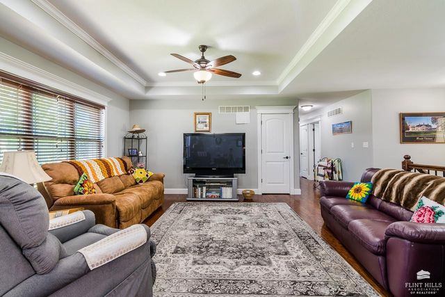 8797 Nellie Drive, Manhattan, KS 66502