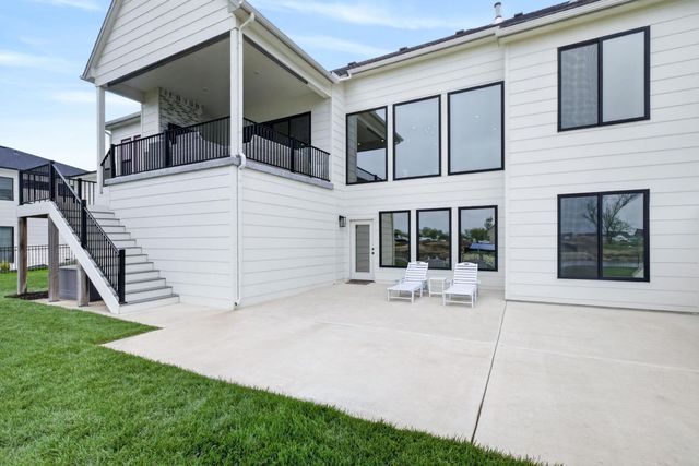 5946 W 45th Ct, Wichita, KS 67205