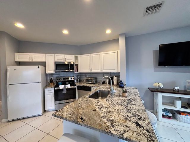 8903 Sandshot Court, Port St. Lucie, Port St Lucie, FL 34986